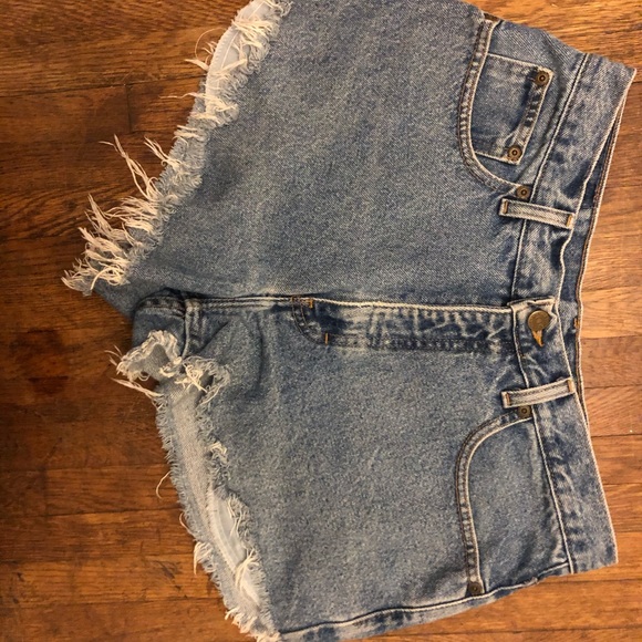 Eddie Bauer Women’s Jean Shorts - Picture 2 of 4